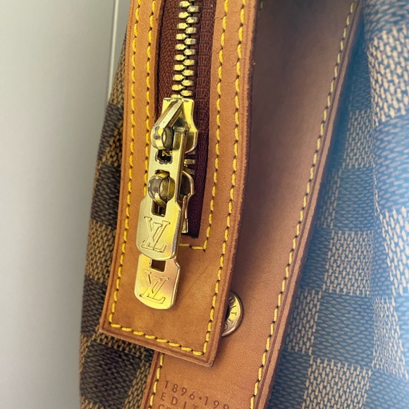 Louis Vuitton Limited Edition Centenaire Damier Columbine Zip Shoulder Bag - Picture 5 of 16